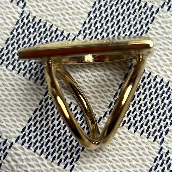 Salvatore Ferragamo Gancini Gold Tone Metal Scarf Large Ring Logo Auth - Picture 12 of 16